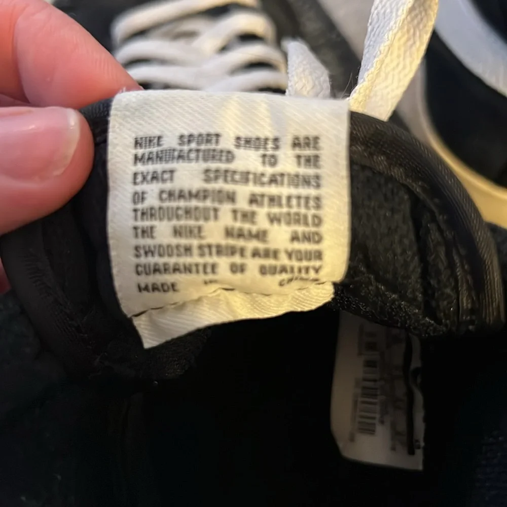 High top black suede and off white detailing sneakers gyn shoes - Picture 4 of 5